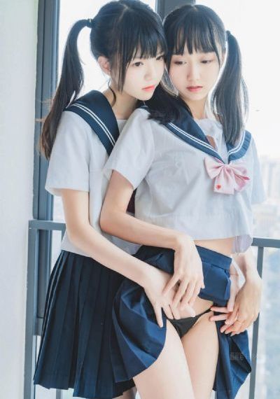 老师胸乳裸露网站