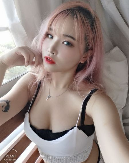 商务旅行女老板同房